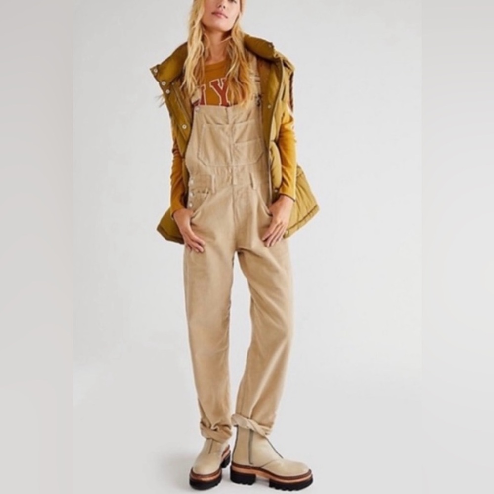American eagle corduroy overalls